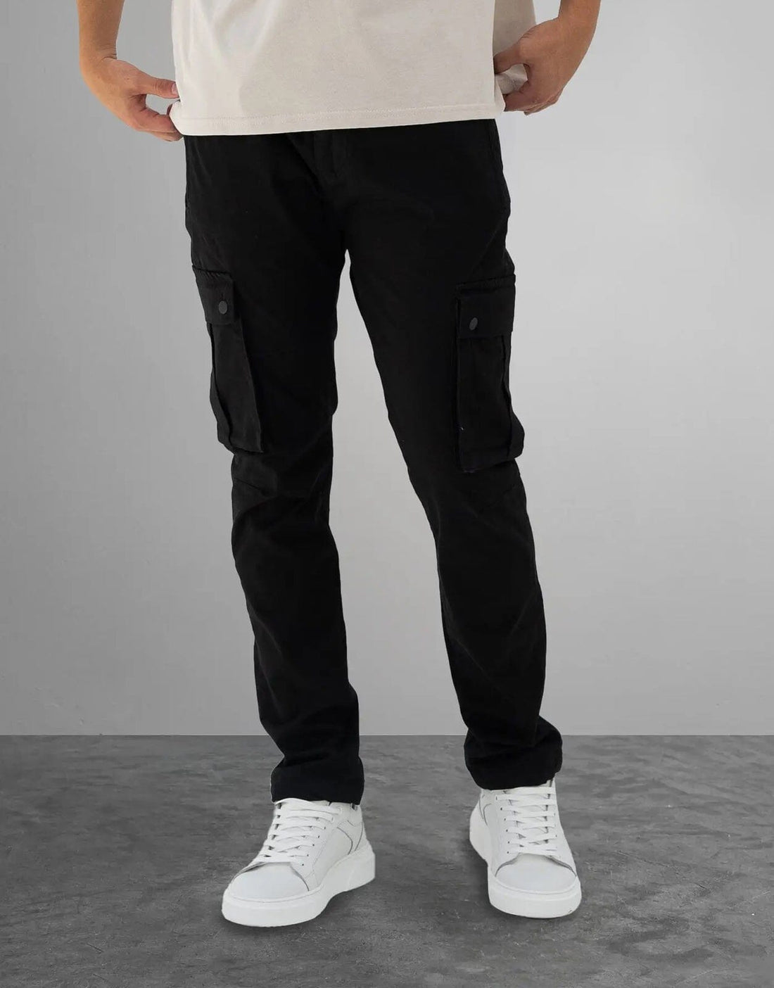 Fade Essential Cargo Black Pants