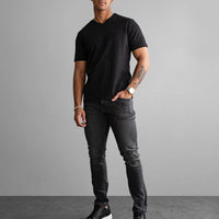 Fade Essential V-Neck Black T-Shirt